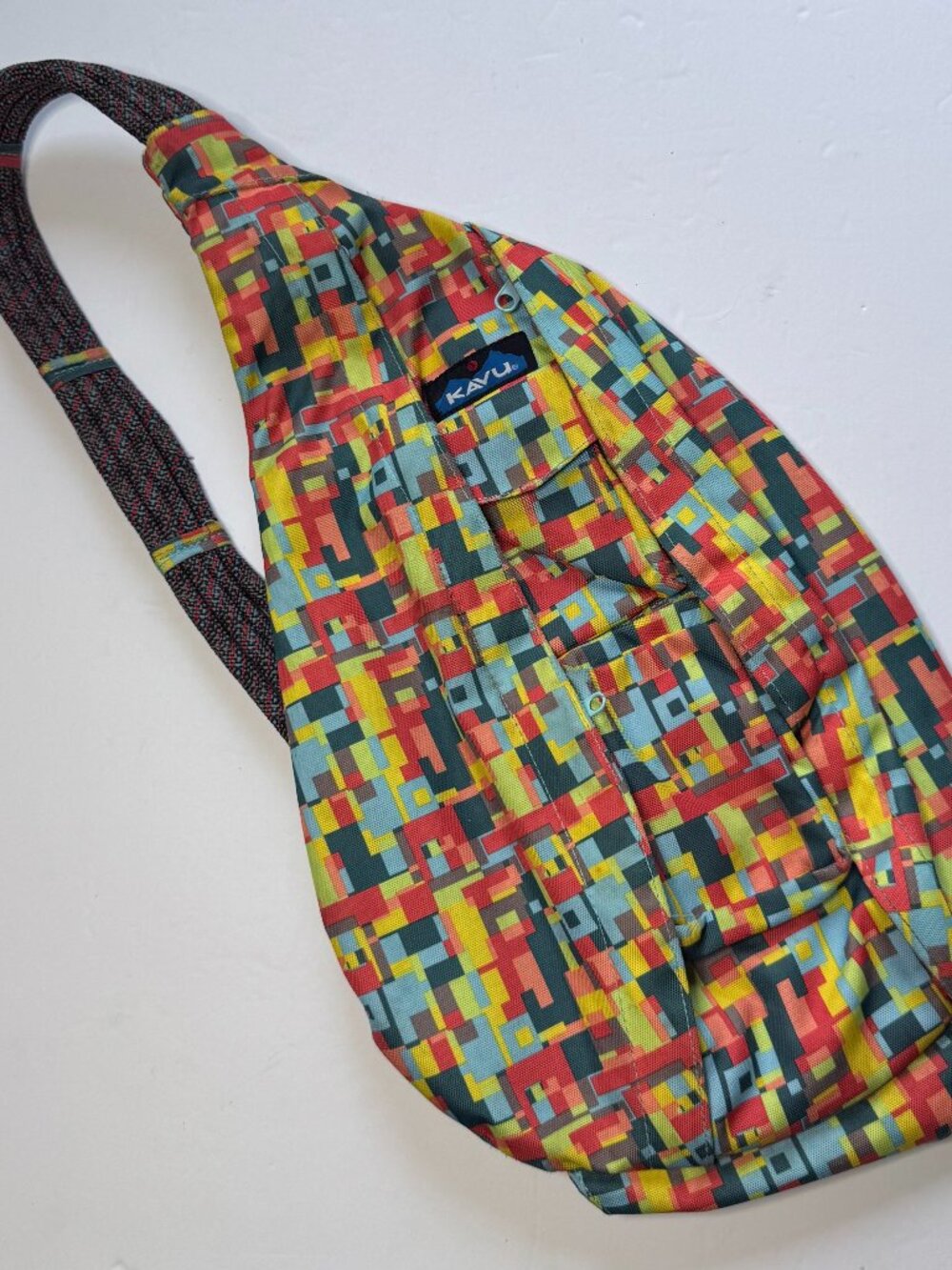 KAVU Rope Sling Bag Geometric Pattern Backpack Hiking Travel Outdoor Crossbody